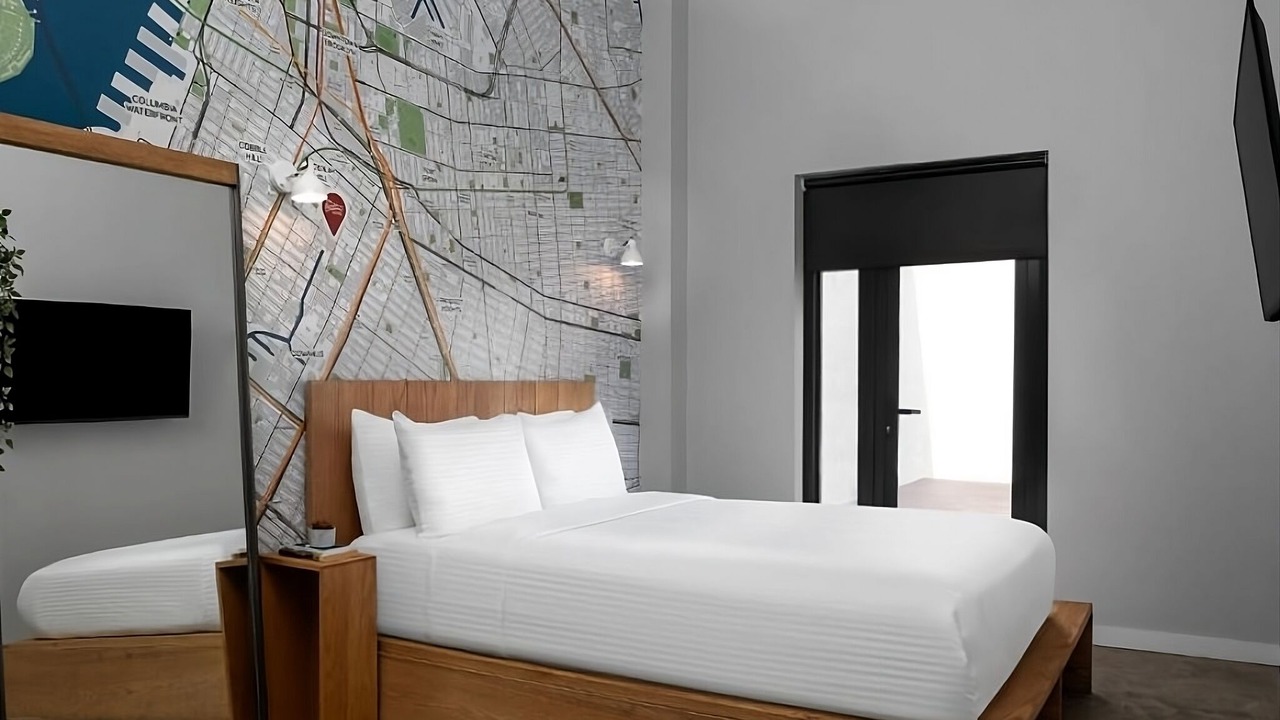 Photo of Others in Hiler