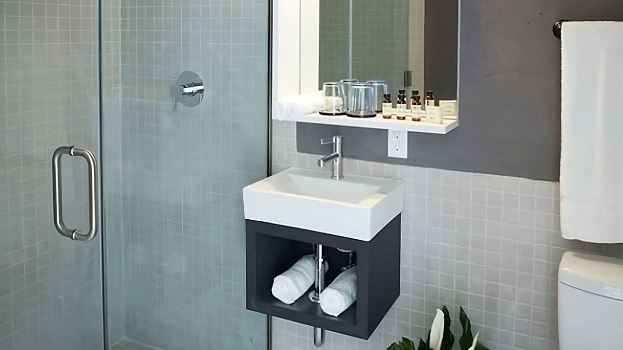 Photo of Others in Hiler