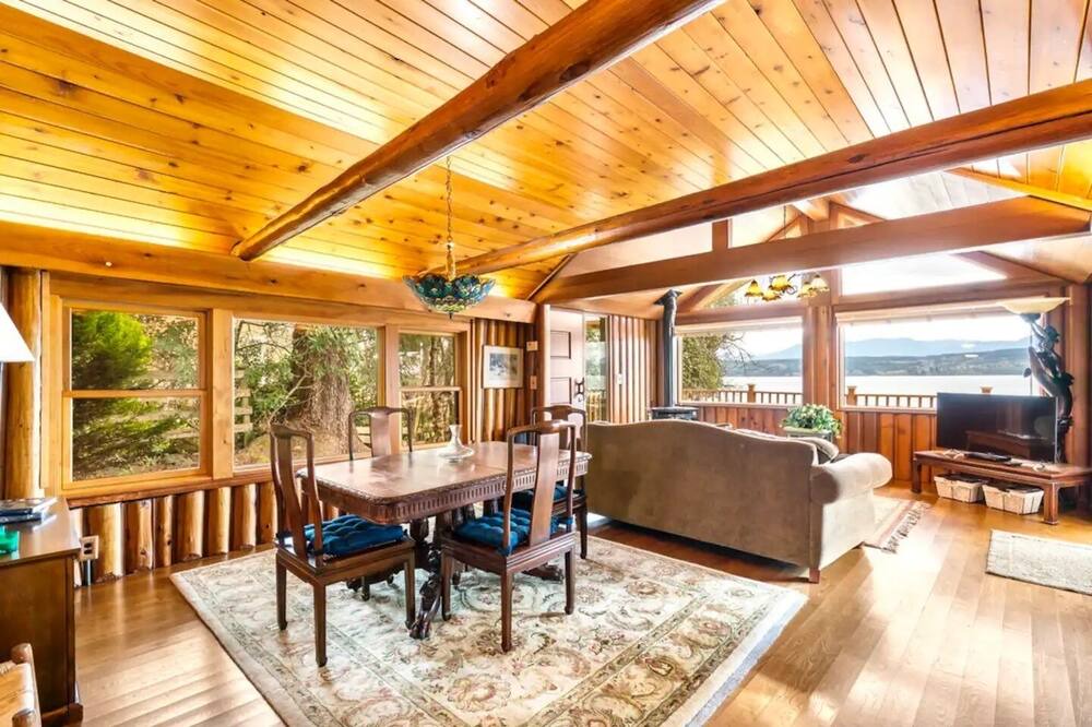 Photo of Livingroom in Poulsbo