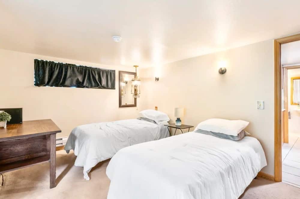 Photo of Bedroom in Poulsbo