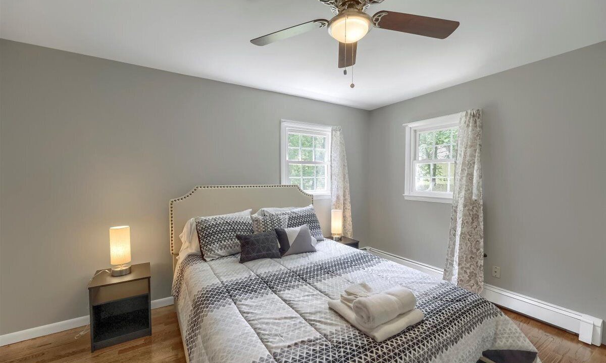 Photo of Others in Burlingham