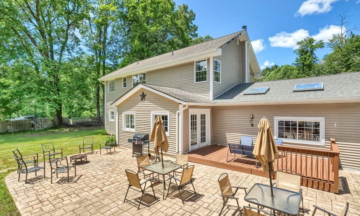 Photo of Outdoor in Burlingham