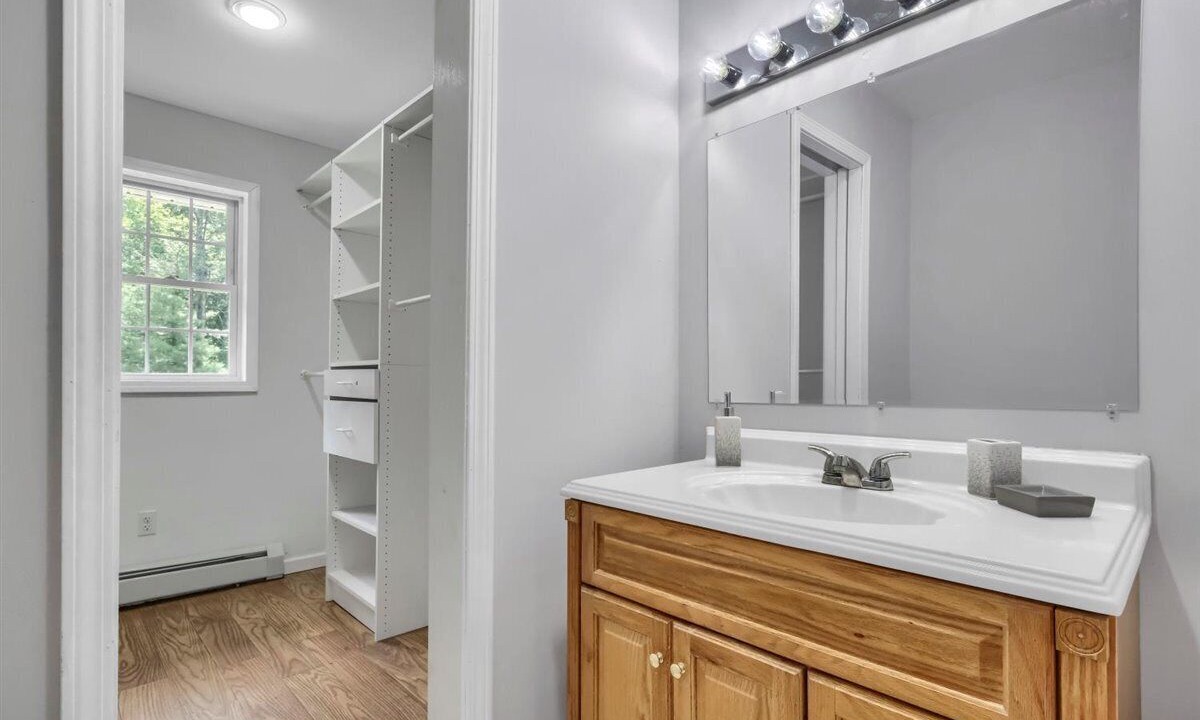 Photo of Others in Burlingham