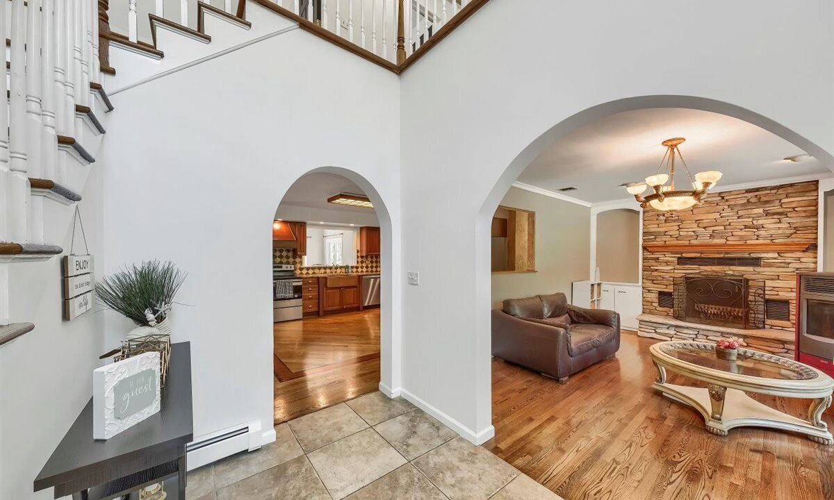 Photo of Others in Burlingham