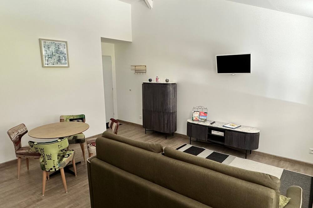 Photo of Livingroom in Jumieges