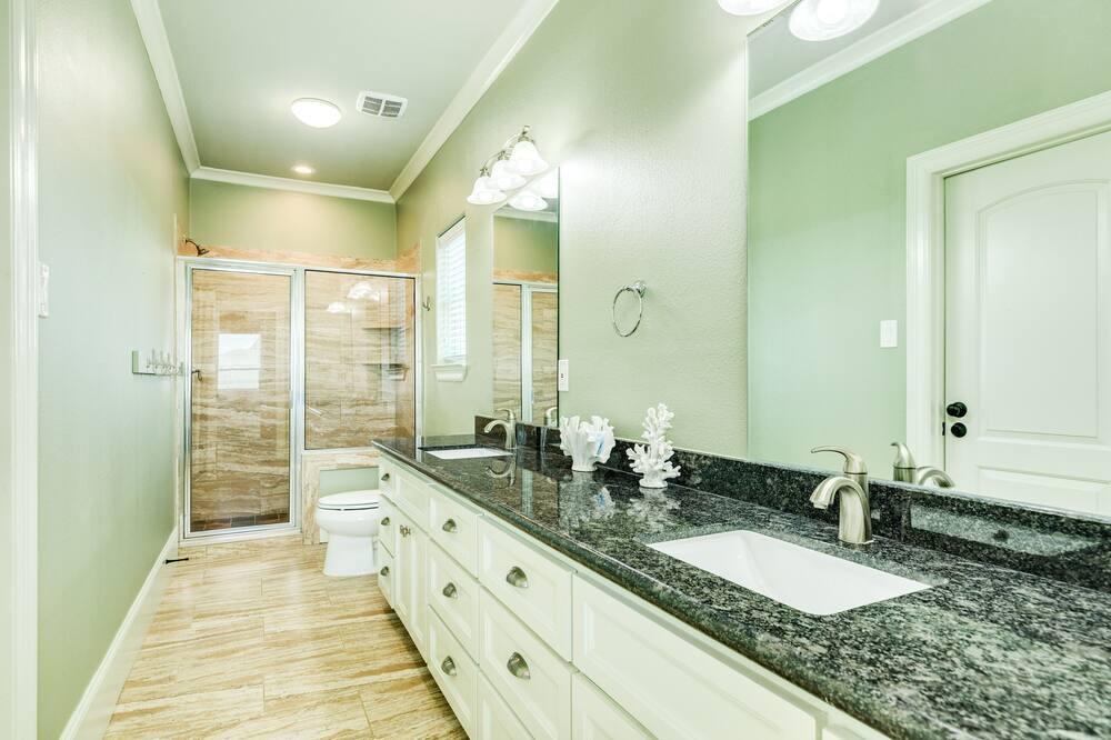 Photo of Bathroom in Pointe San Luis
