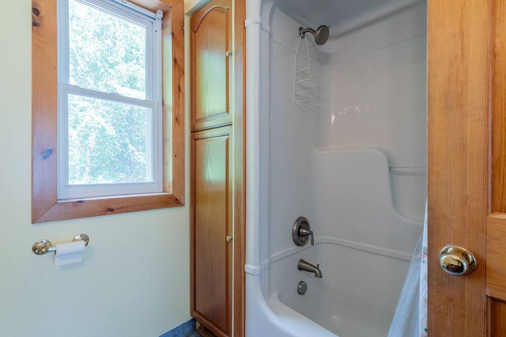 Photo of Bathroom in Minden