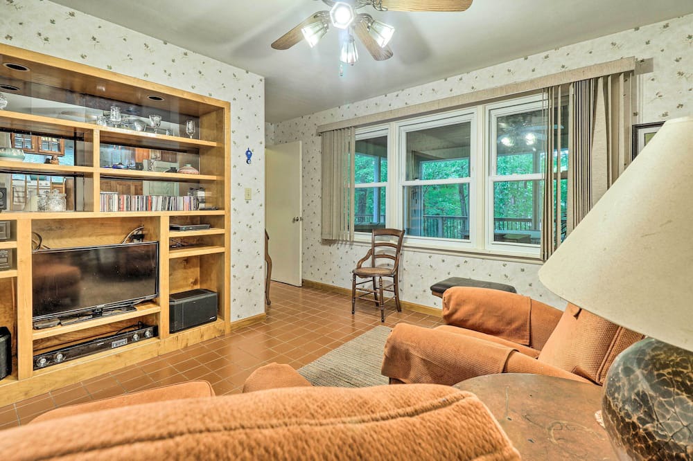 Photo of Livingroom in Glen Carbon