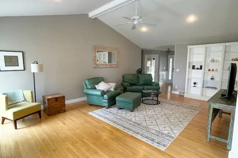 Photo of Livingroom in Black River