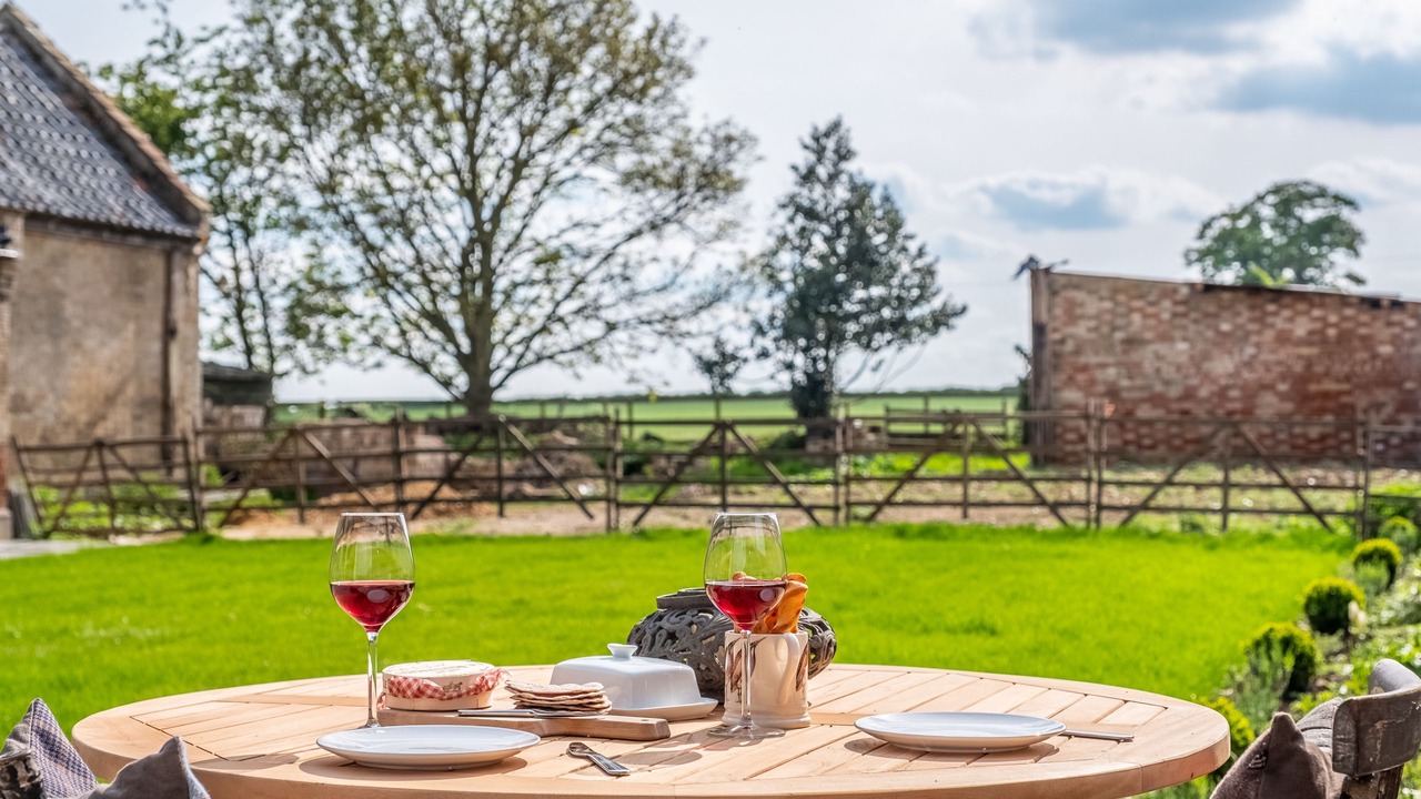 Photo of Outdoor in Stow Bedon