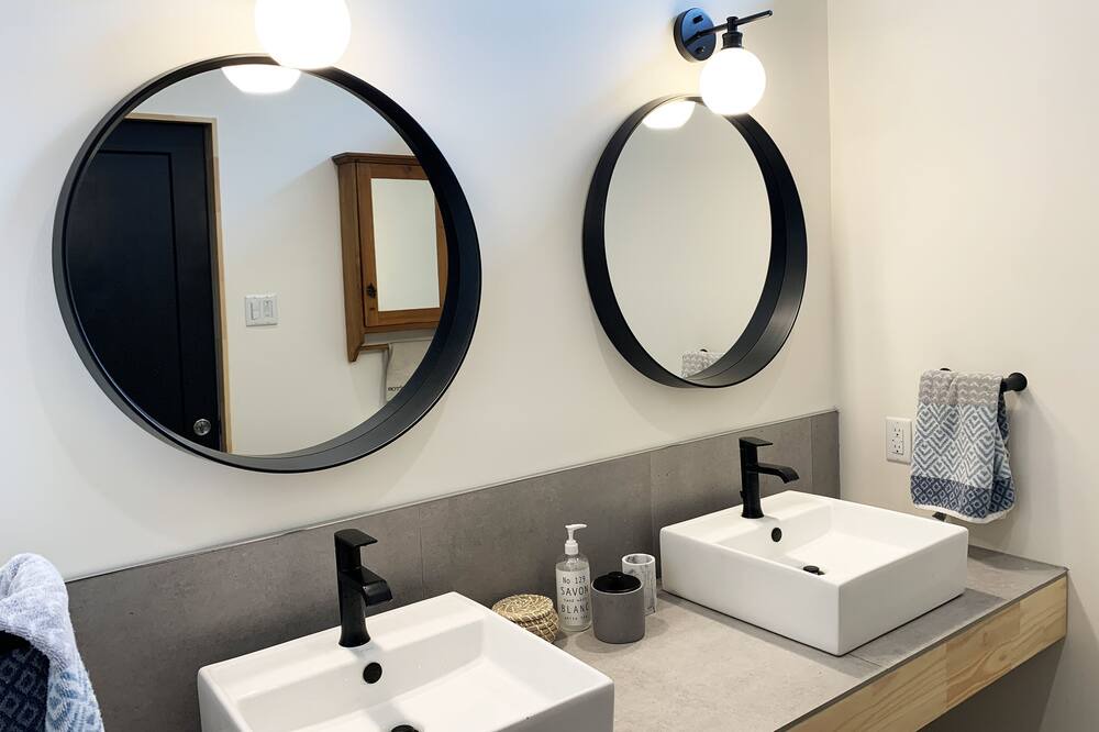 Photo of Bathroom in Sainte-Lucie-des-Laurentides