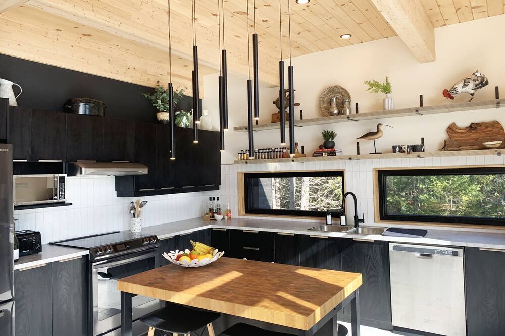 Photo of Kitchen in Sainte-Lucie-des-Laurentides