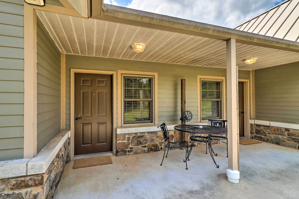 Photo of Patio Balcony in Cecil