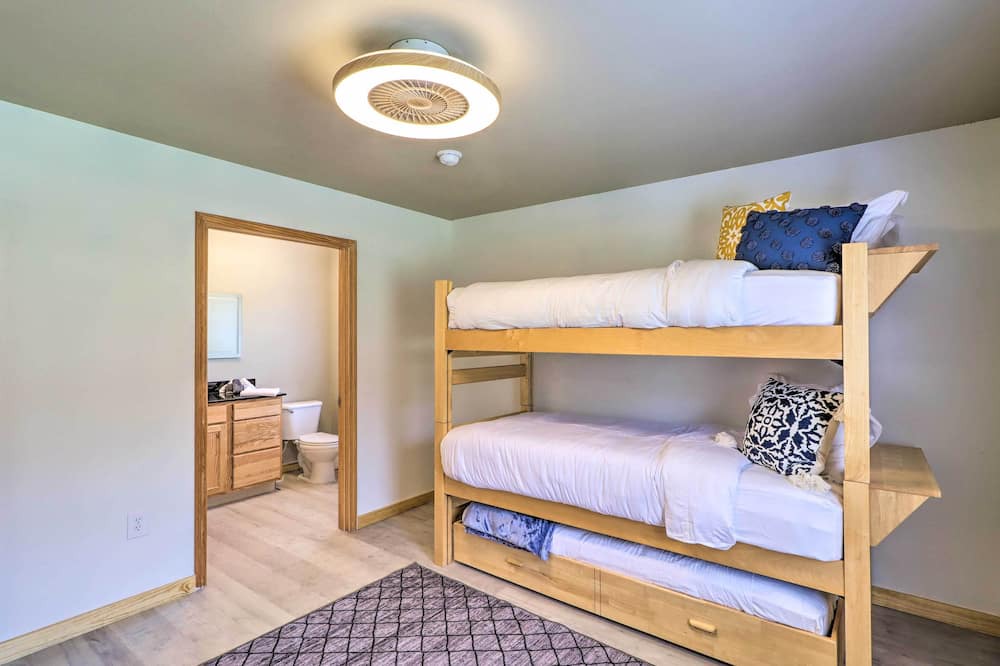 Photo of Bedroom in Cecil