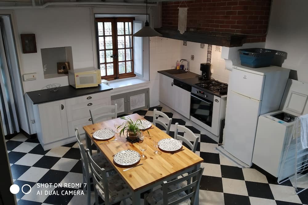 Photo of Kitchen in Mazeyrat-Aurouze