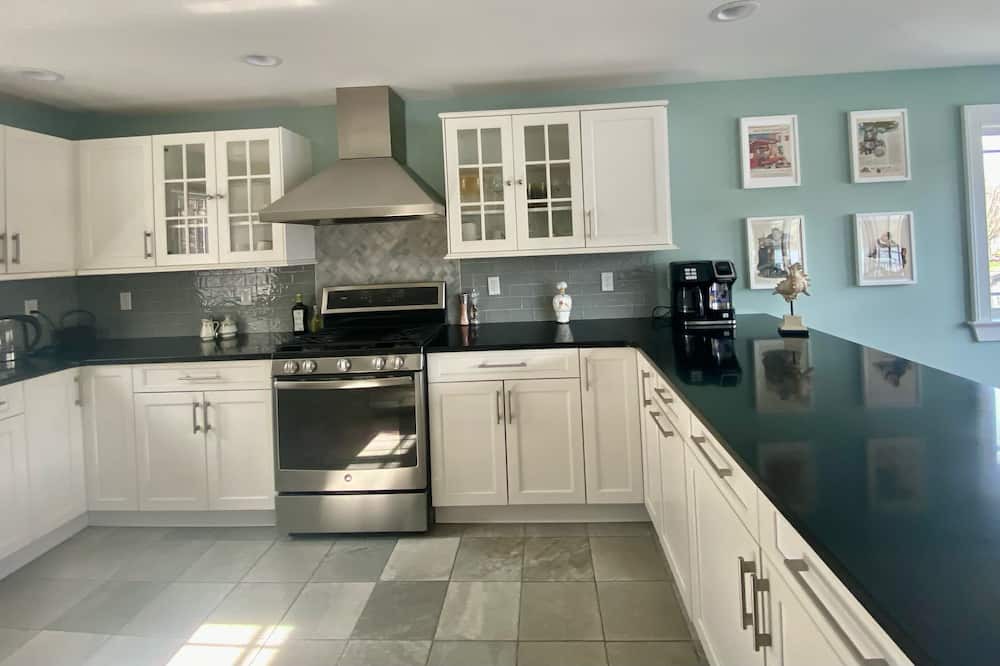 Photo of Kitchen in South Britain