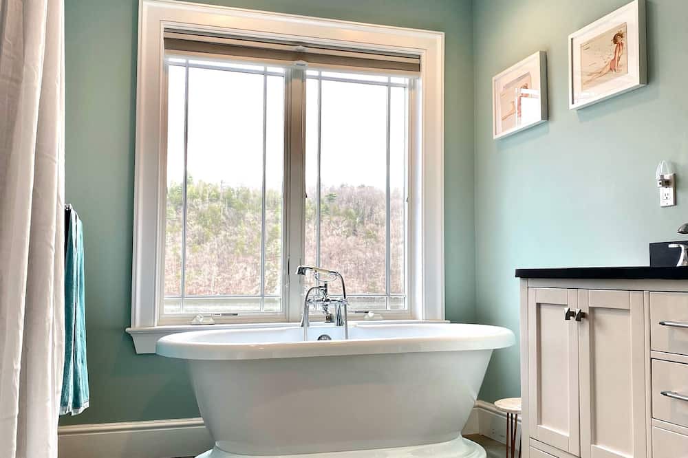 Photo of Bathroom in South Britain