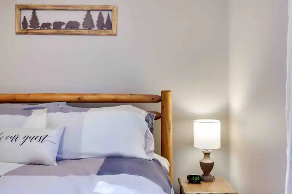 Photo of Bedroom in Briar Crest Woods