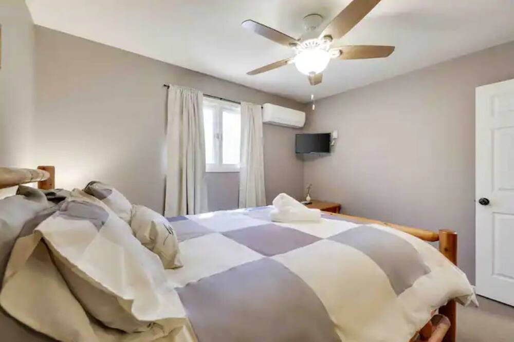 Photo of Bedroom in Briar Crest Woods