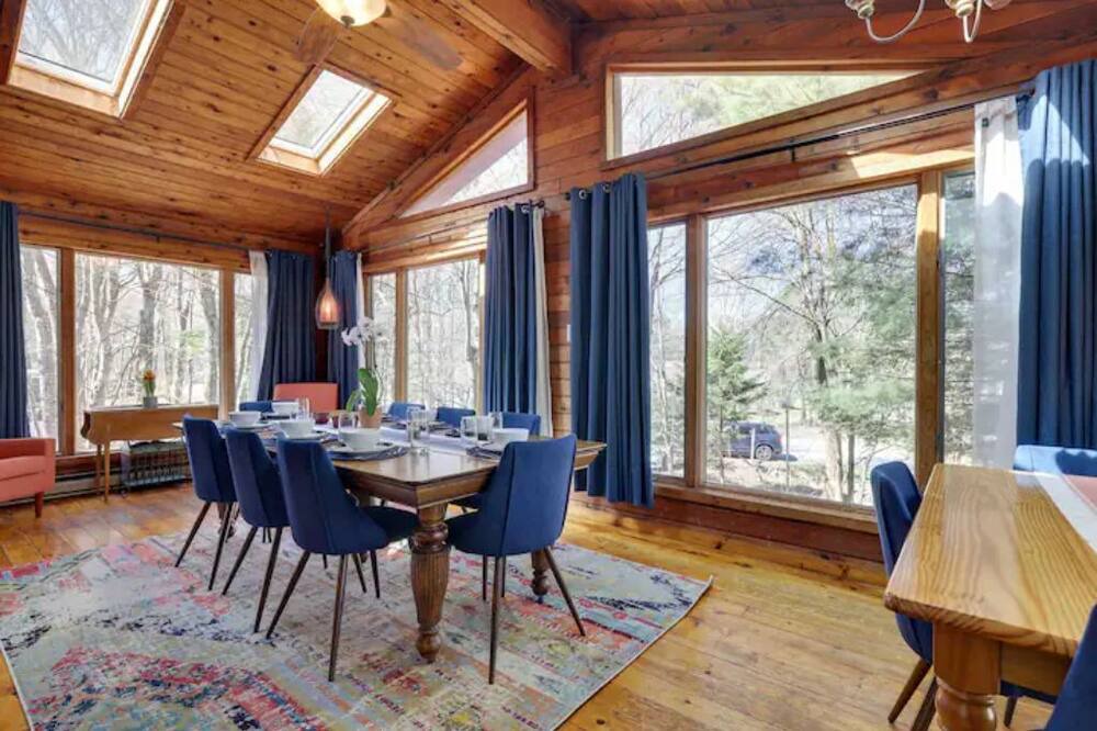 Photo of Kitchen in Briar Crest Woods