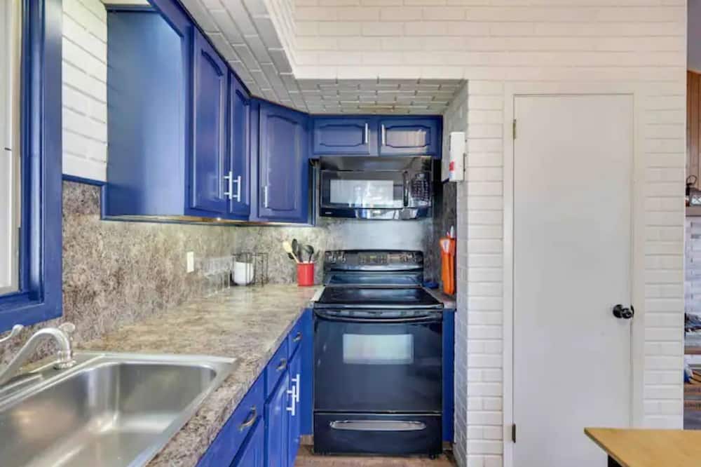 Photo of Kitchen in Briar Crest Woods