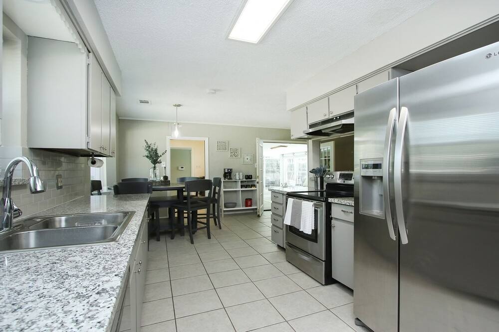 Photo of Kitchen in Spring Branch Central