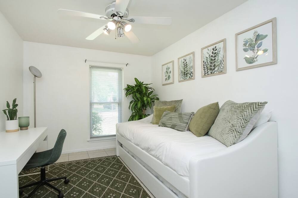 Photo of Bedroom in Spring Branch Central
