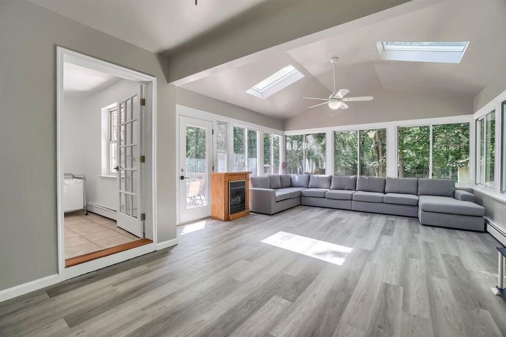 Photo of Livingroom in Salisbury Mills