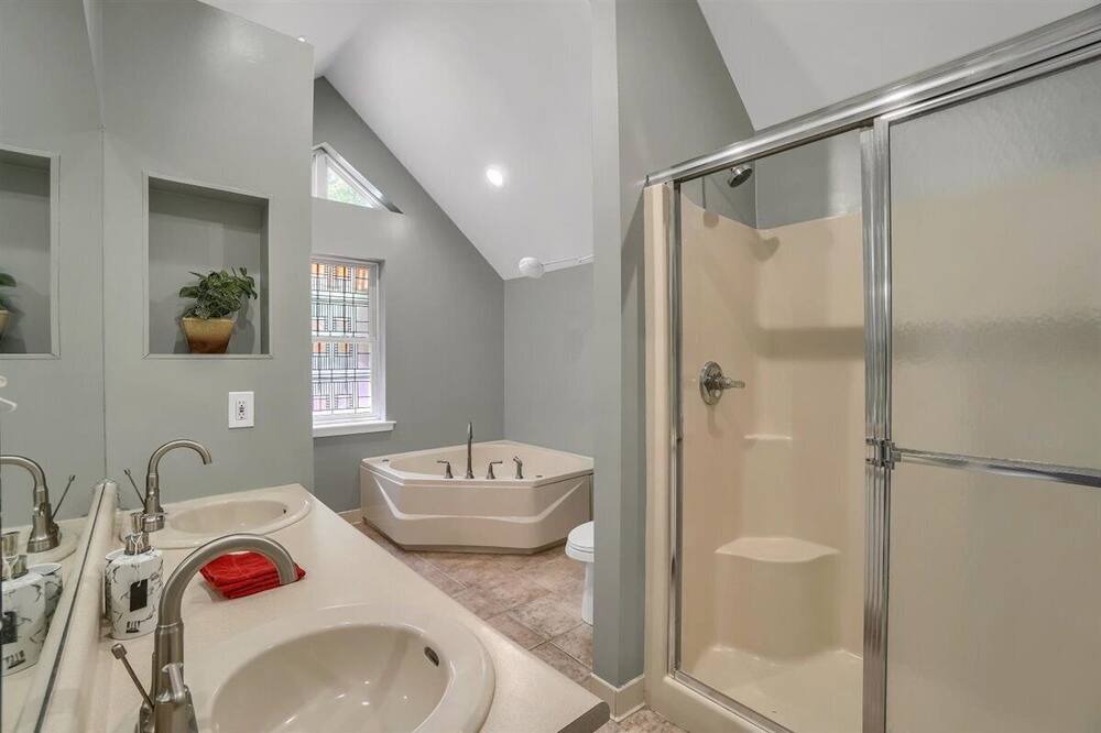 Photo of Bathroom in Salisbury Mills