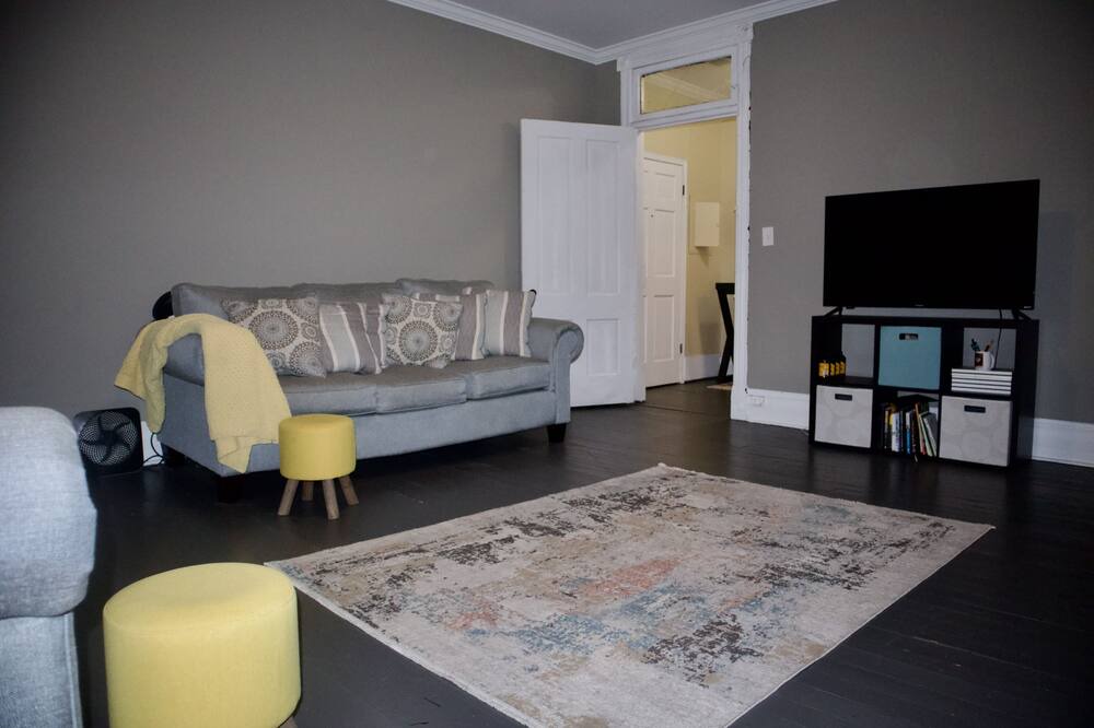 Photo of Livingroom in Macon