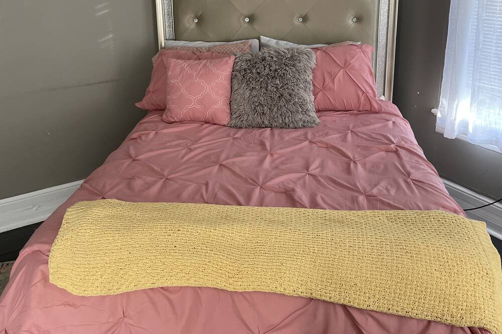 Photo of Bedroom in Macon