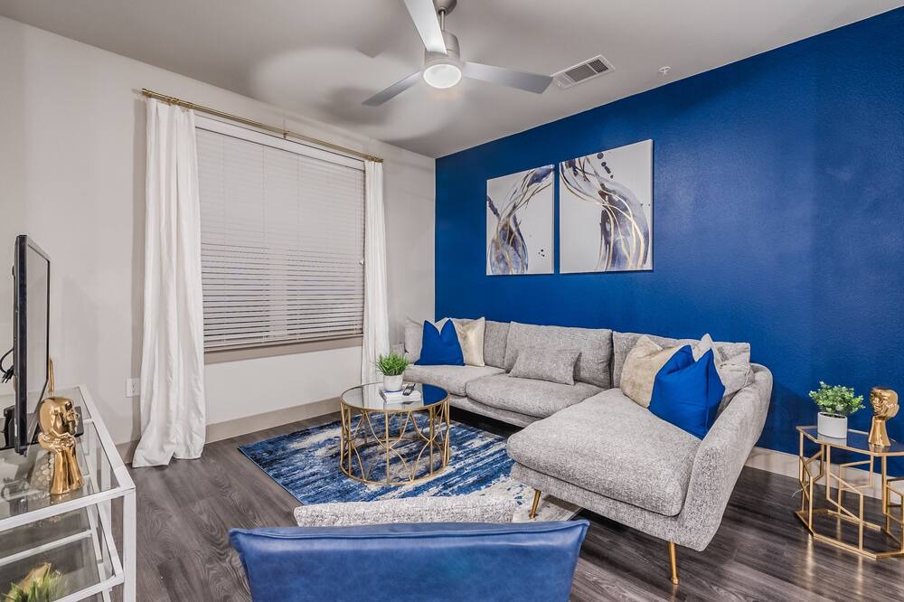 Photo of Livingroom in Farmers Branch