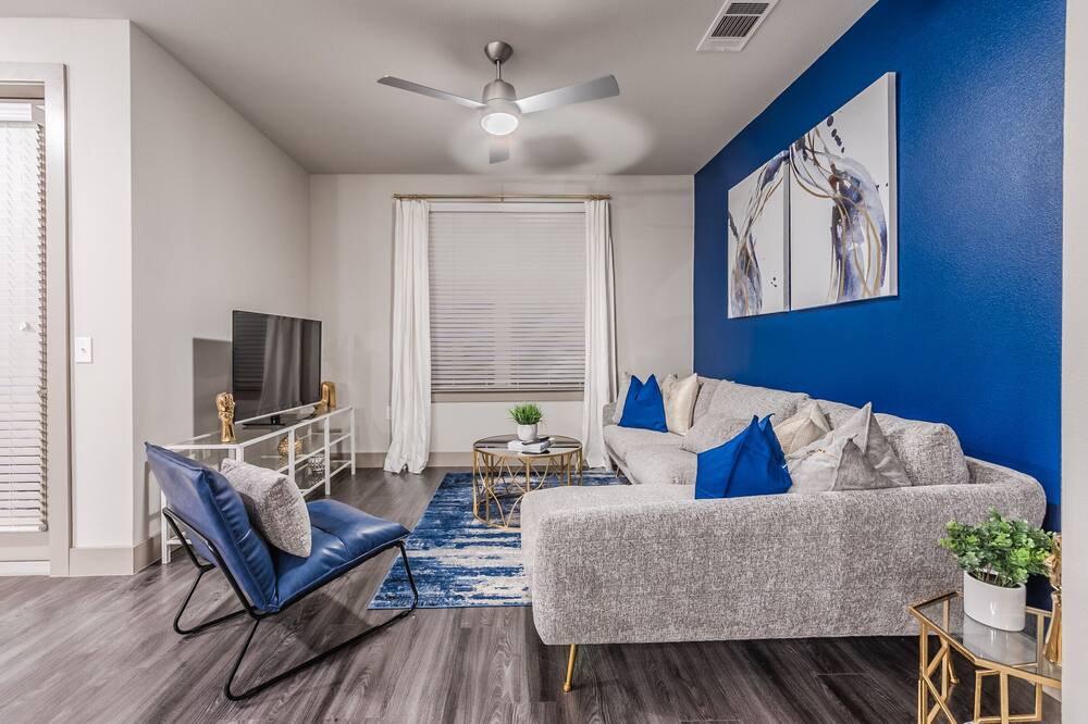 Photo of Livingroom in Farmers Branch