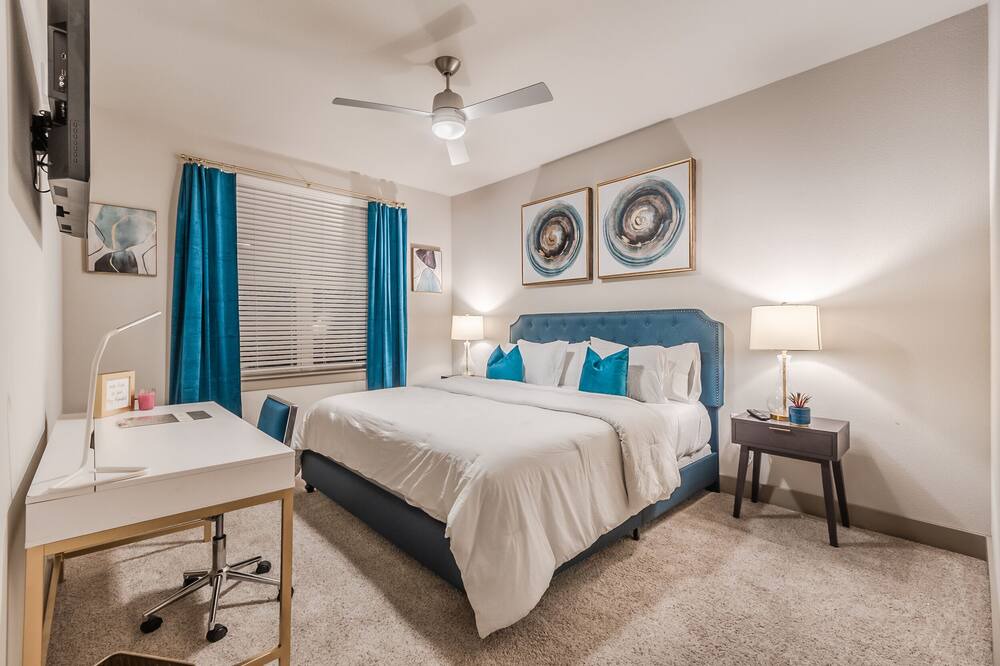 Photo of Bedroom in Farmers Branch