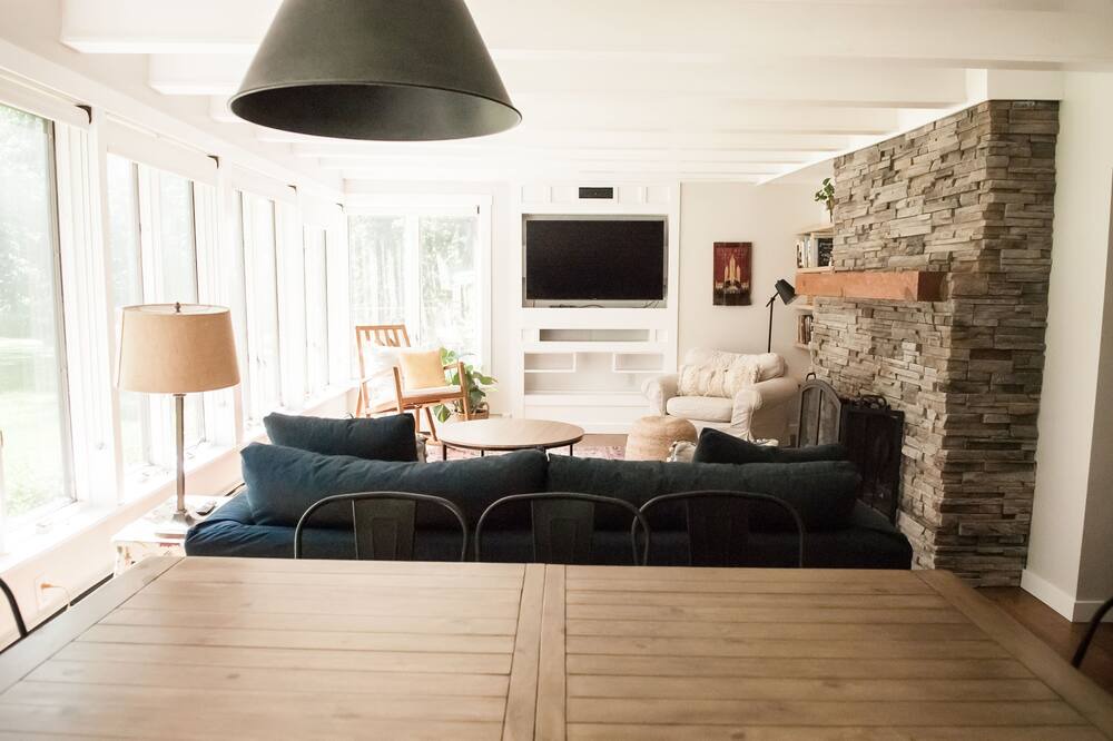 Photo of Livingroom in Chesterton