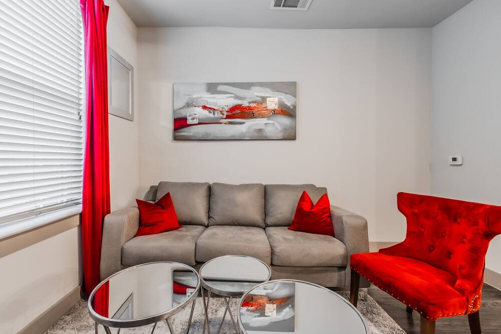 Photo of Livingroom in Farmers Branch