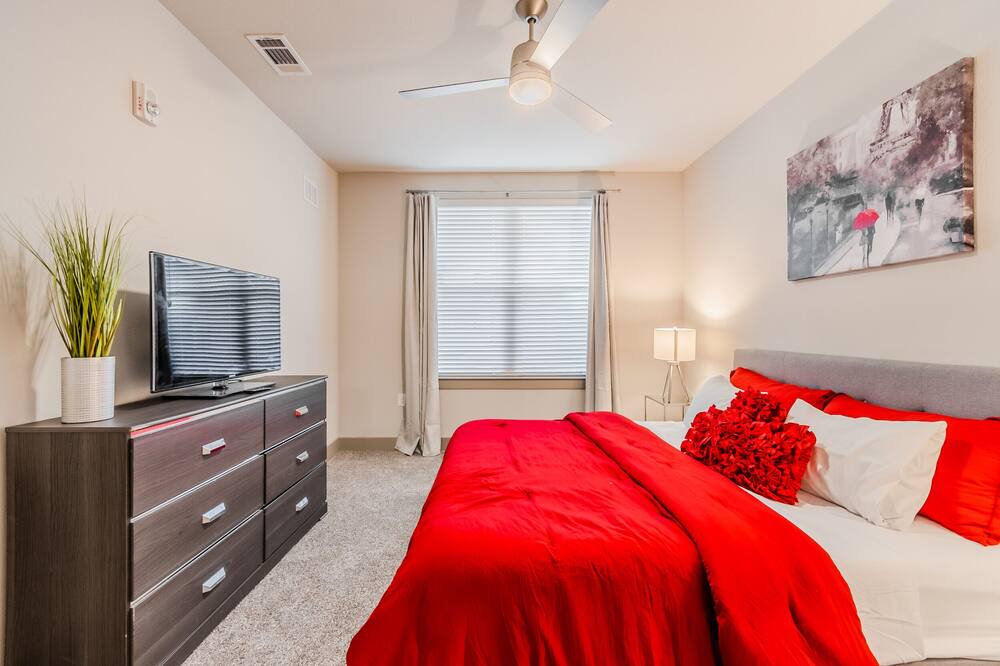 Photo of Bedroom in Farmers Branch