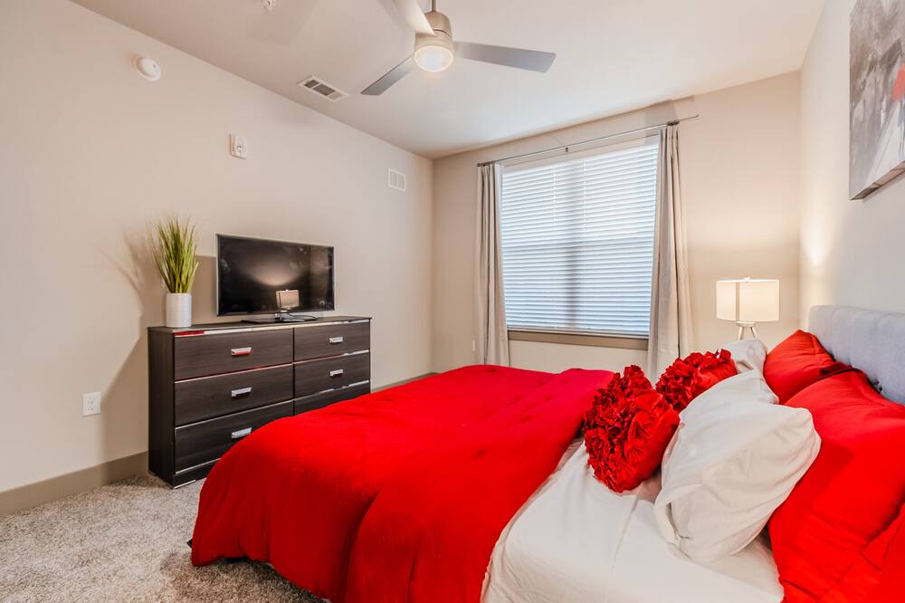 Photo of Bedroom in Farmers Branch