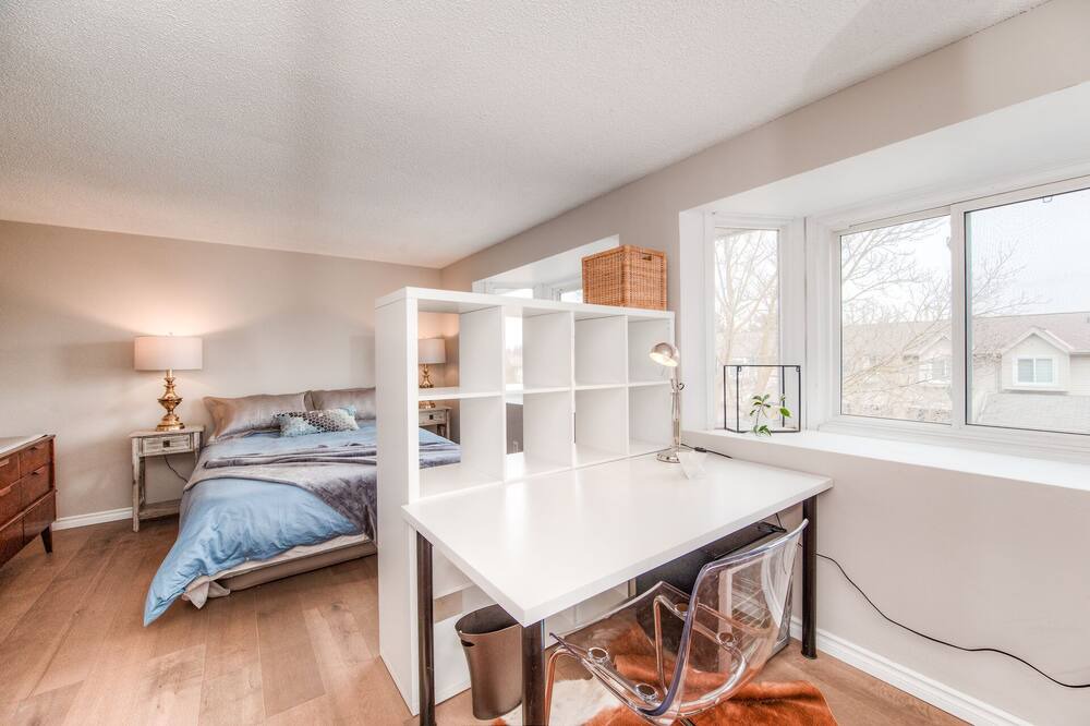 Photo of Bedroom in Victoria Hills