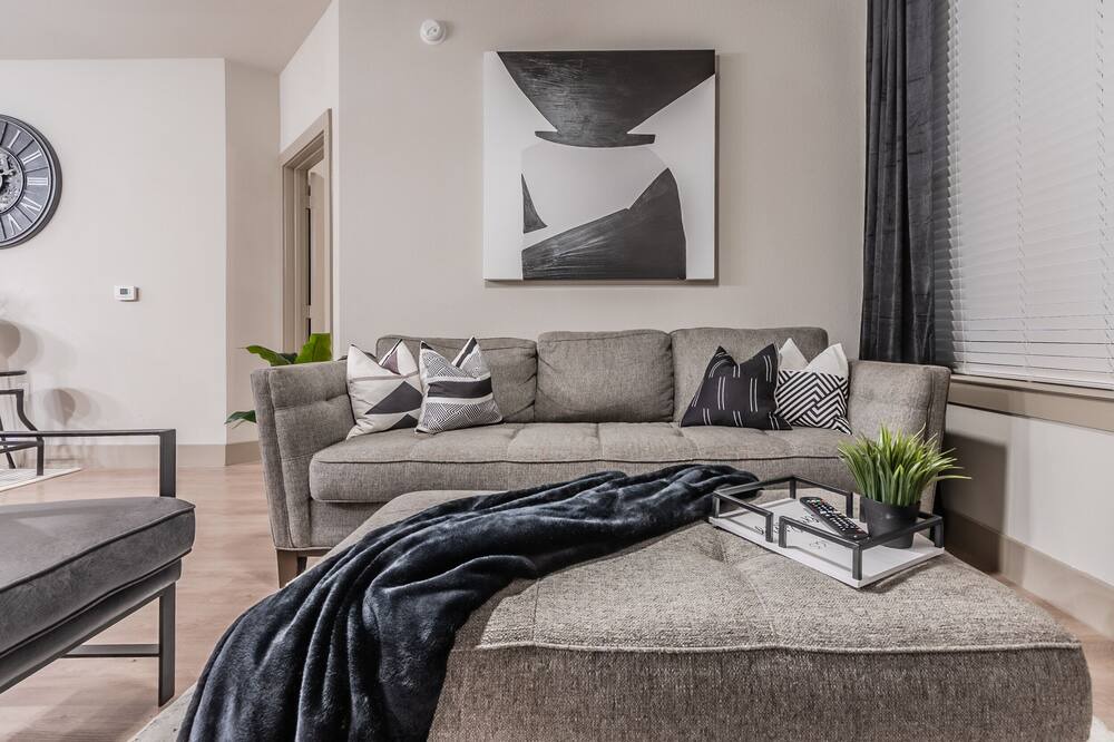 Photo of Livingroom in Farmers Branch