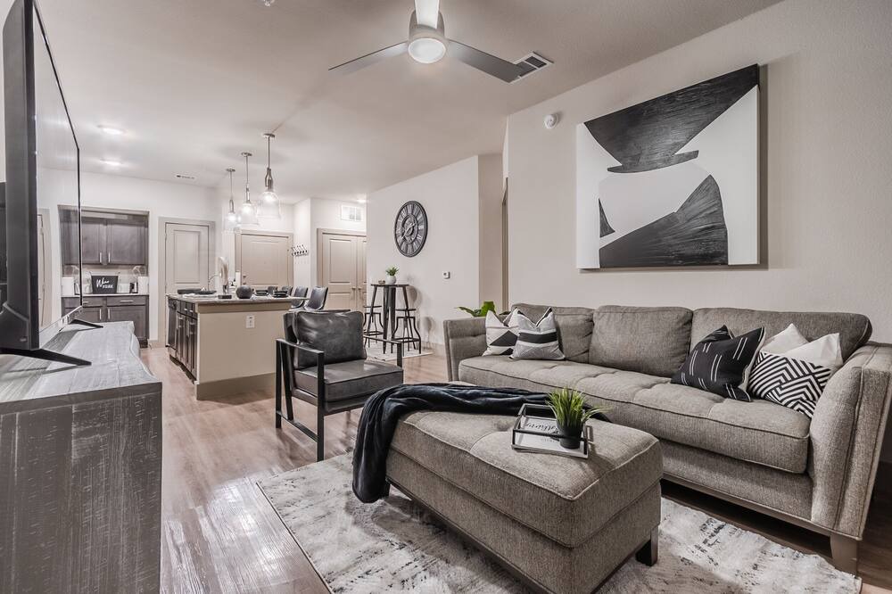 Photo of Livingroom in Farmers Branch