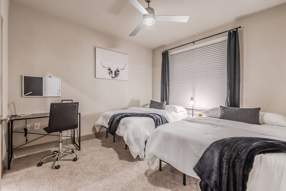 Photo of Bedroom in Farmers Branch