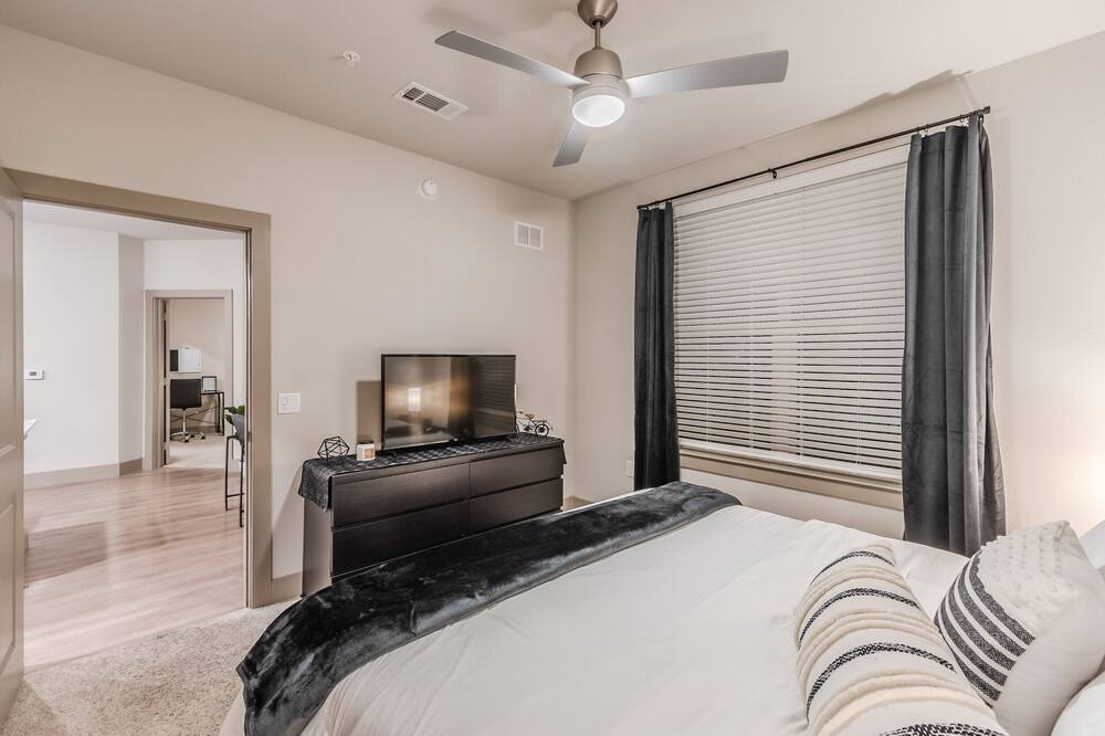 Photo of Bedroom in Farmers Branch