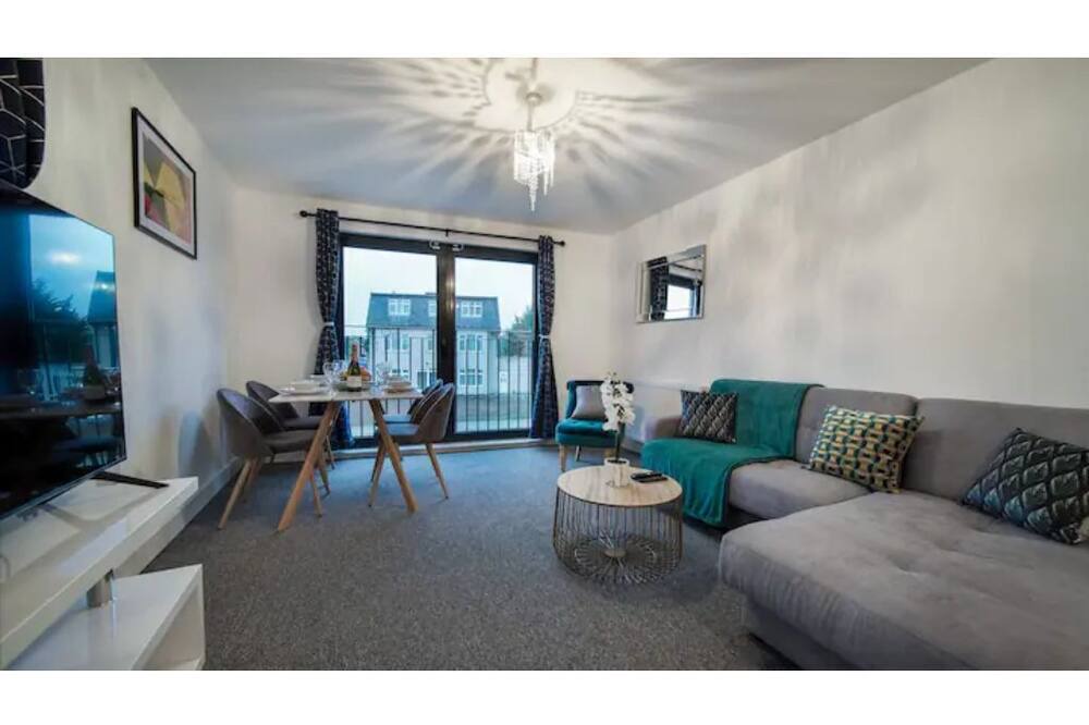 Photo of Livingroom in George Green