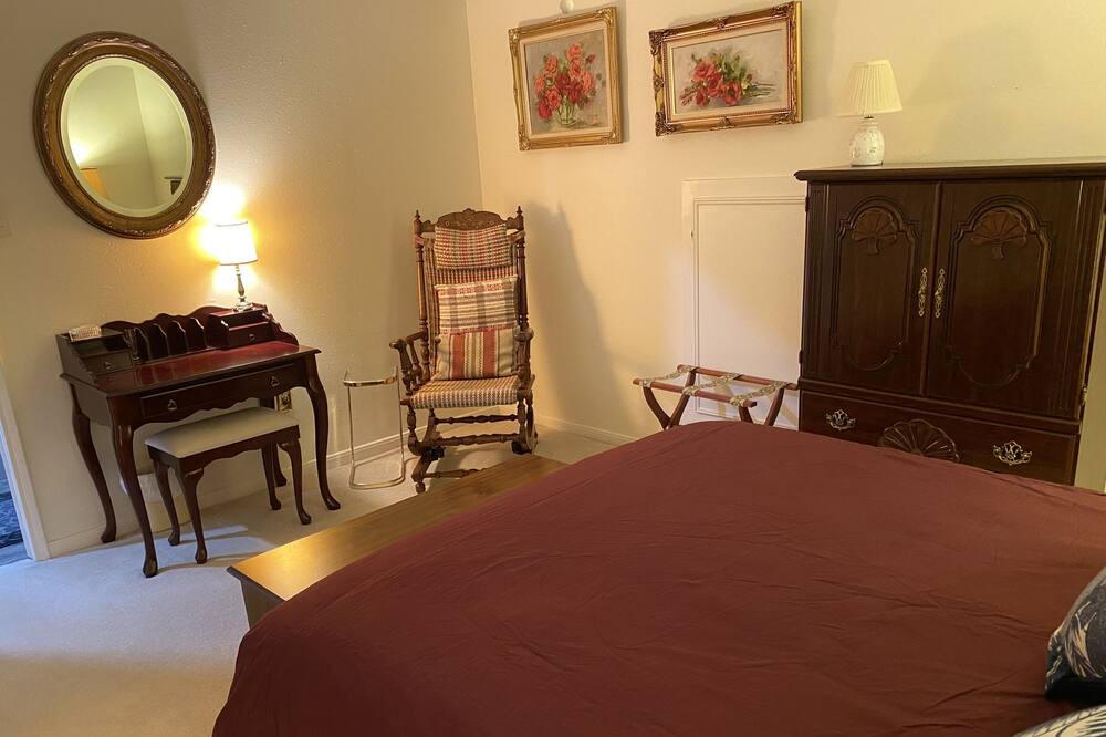 Photo of Bedroom in Mission Bend