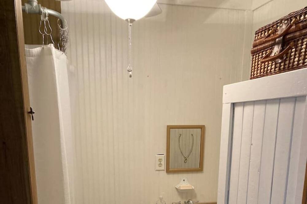 Photo of Bathroom in Hulbert