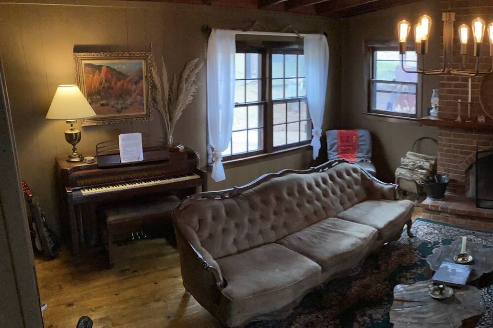 Photo of Livingroom in Hulbert