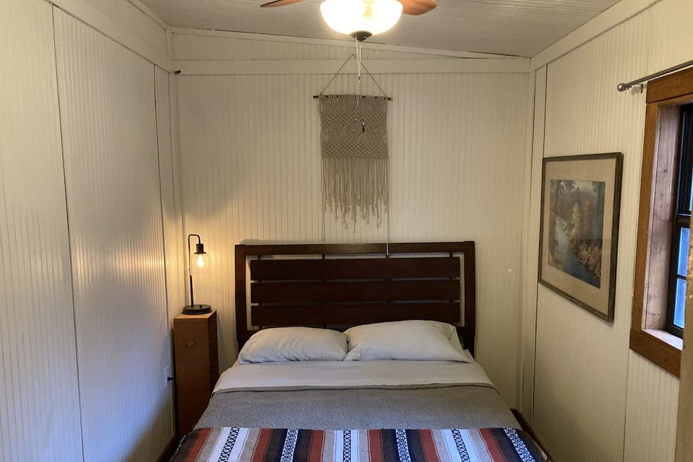 Photo of Bedroom in Hulbert