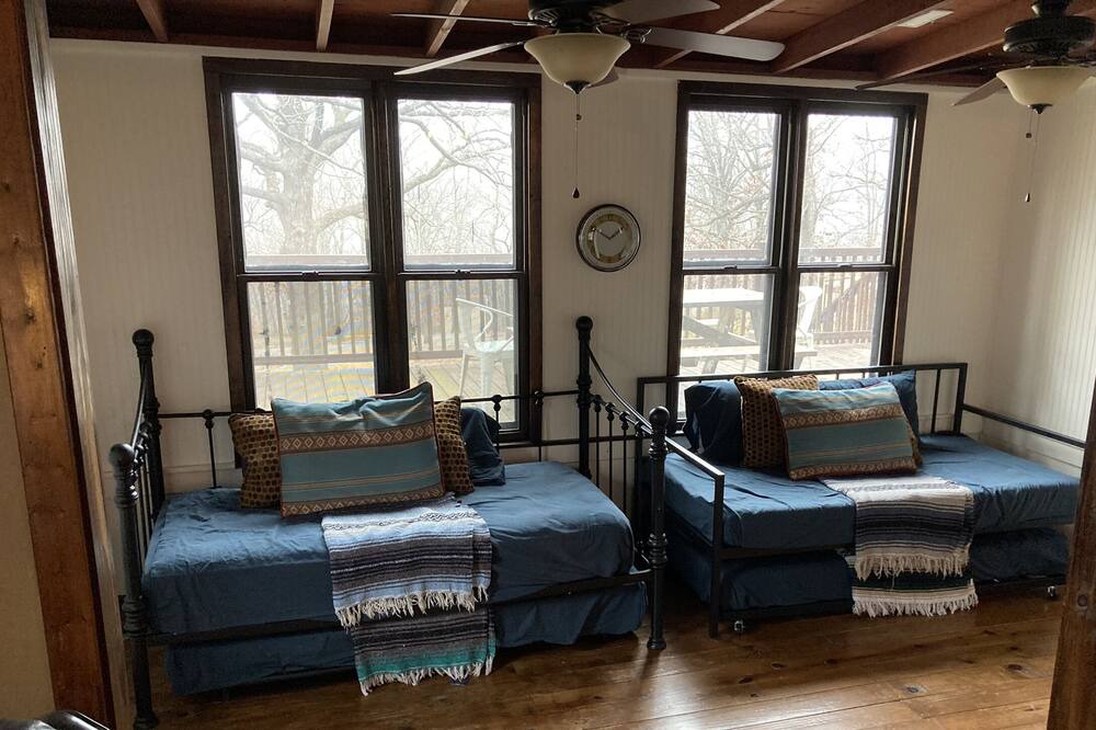 Photo of Livingroom in Hulbert