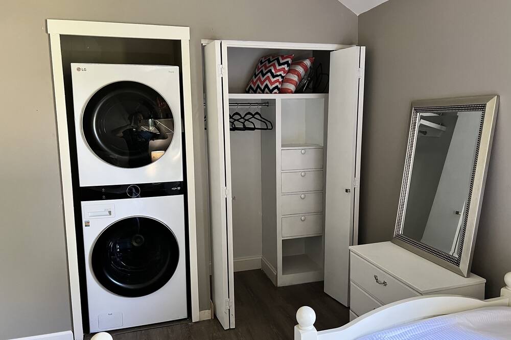 Photo of Bedroom in Lakeville